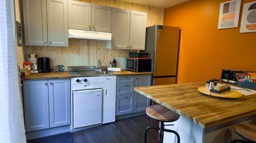 Rouyn-Noranda Apartment | La Cabane Sereine - Pause Nordique & simplicite