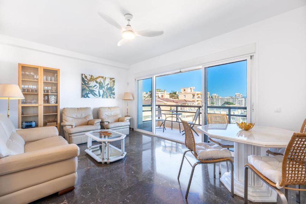 Carihuela Apartment | La Carihuela Beachfront II - Comfort, Style & Sea Views