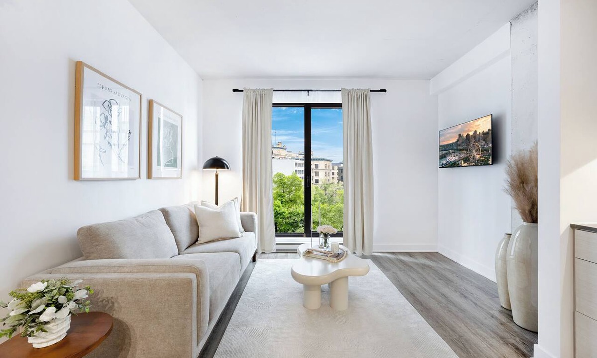 Old Montreal Apartment | La Parisienne in Old Montreal -Downtown Montreal - Laundry