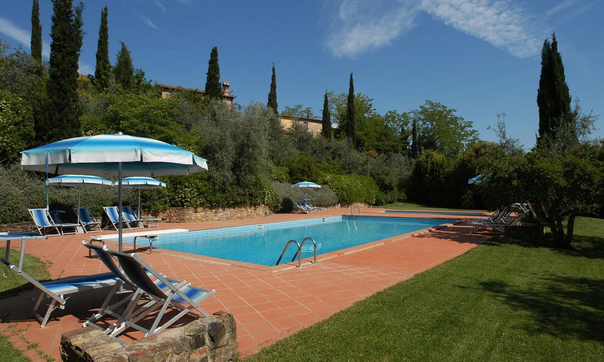 Montaione Apartment | La Valle 3 - Apartment with pool