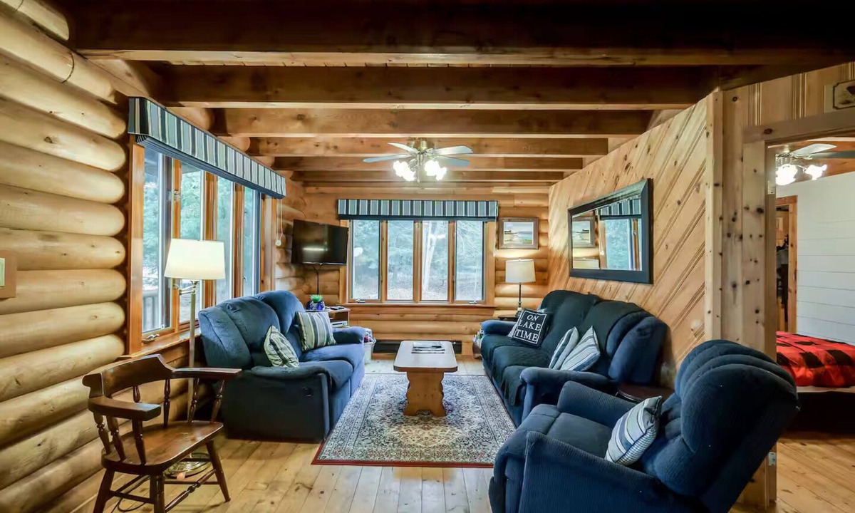 Bracebridge Cottage | Lake Muskoka Escape - McVittie Island|Wifi|Firepit