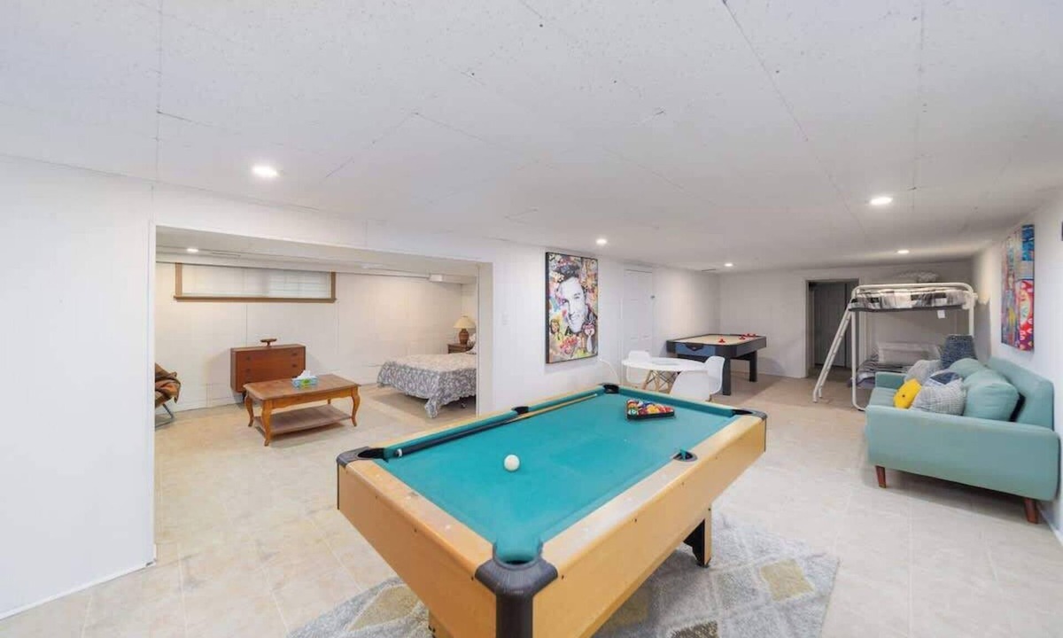 Oro Station House | Lakefront 4BR plus Den Retreat with Swim Spa, Sauna & Games