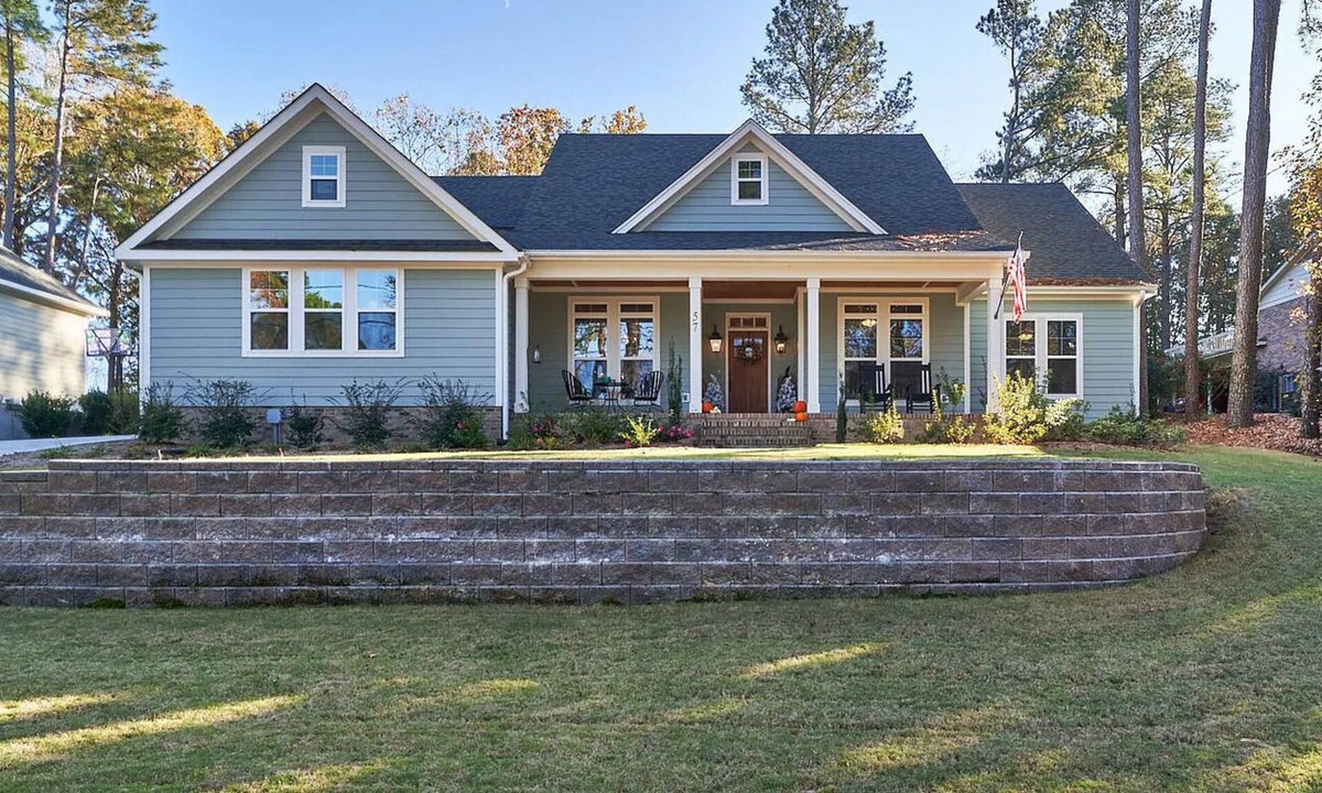 Whispering Pines House | Lakeside Serenity: Pines & Tranquility. nYour home for the 2024 US Open