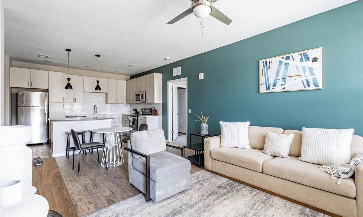 Kenton Apartment | Landing | Stunning 2BD, Yoga Studio, Gym