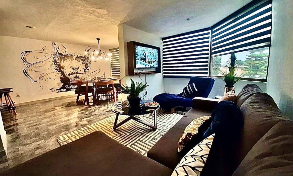 Zapopan Apartment | LARGE PH, FULL FLOOR 100% REFURBISHED EXPO AREA