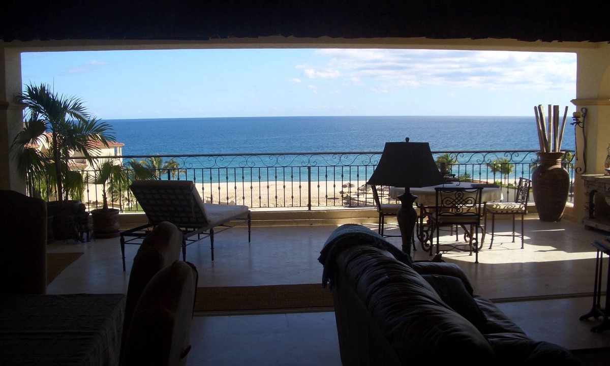 Zona Hotelera Condo | Las Mananitas, Fifth Floor, 3 Bedroom Villa, Oceanfront, HUGE Balcony.
