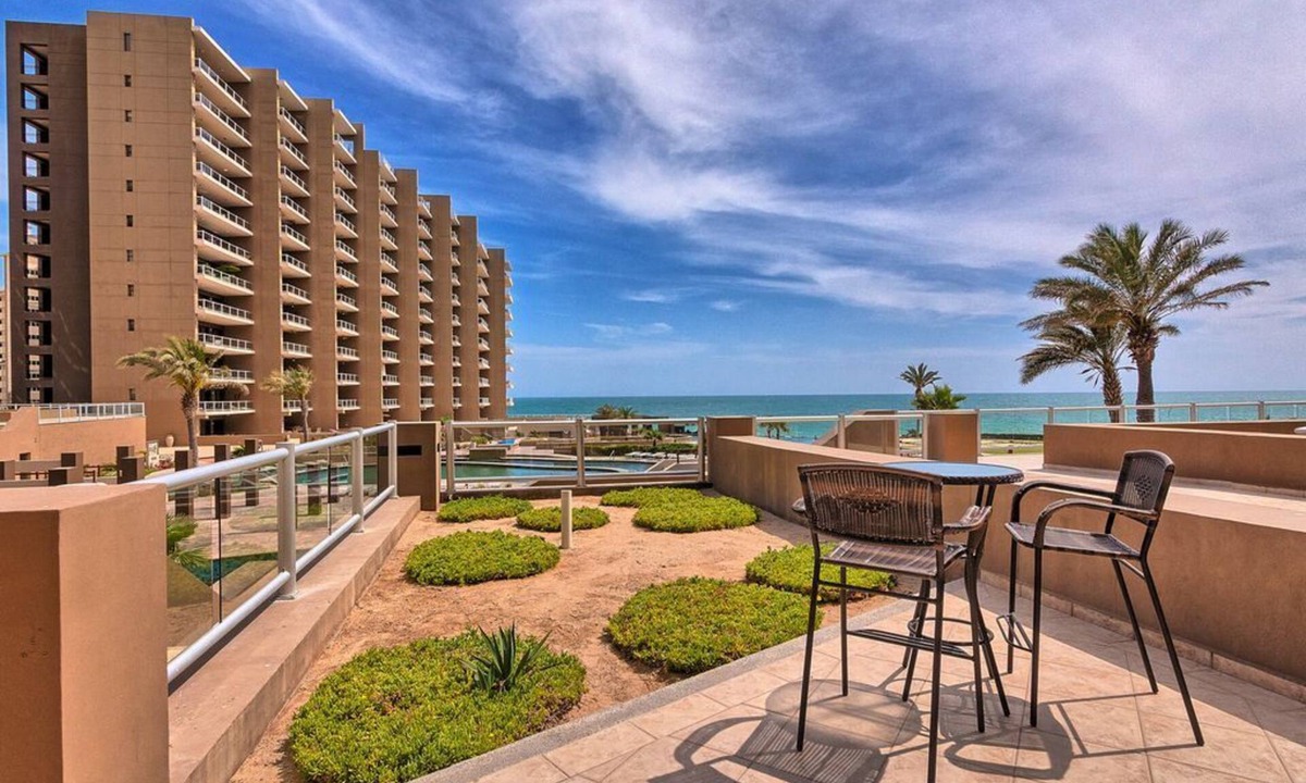 Puerto Penasco Condo | Las Palomas 2BR GROUND FLOOR Huge Patio/Closest to Lazy River/Steps to Beach