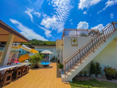 Khanom Villa | Le poulet poolvilla khanom