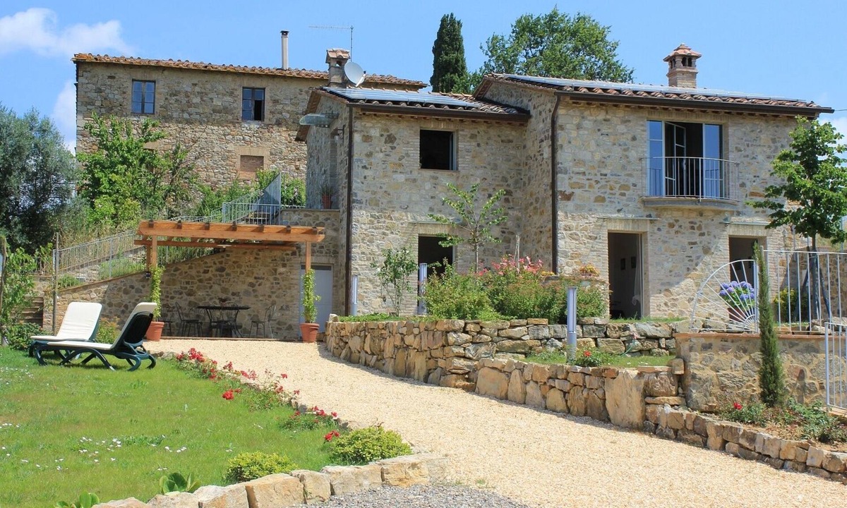 Poggiarello Villa | Le Redi country villa with views over Chianti hills Siena, Tuscany