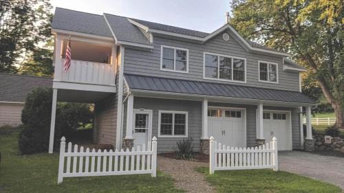 Findley Lake House | Legacy Lodge