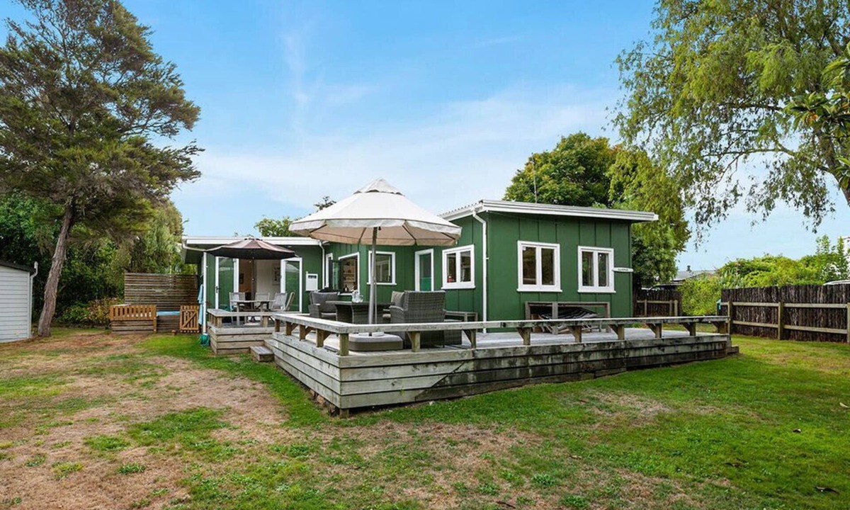 Hatepe House | Llieno - Lake Taupo Holiday Home