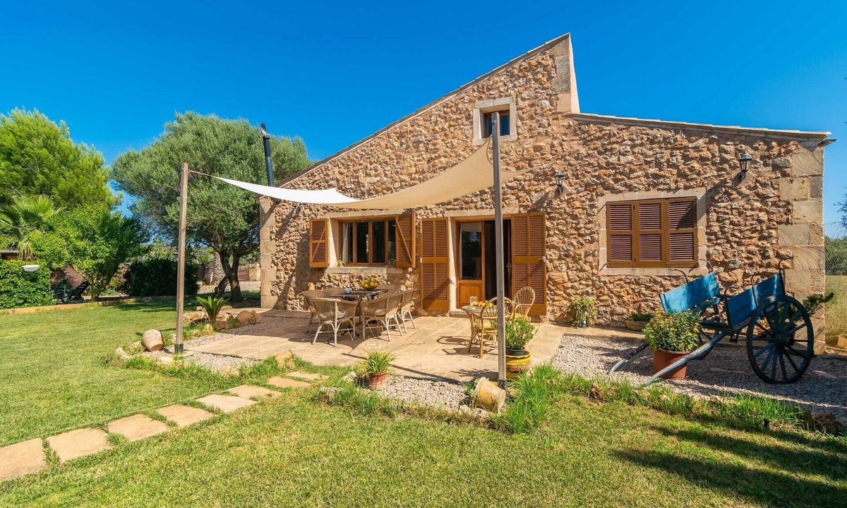 Campos Ski Chalet | Lo Den Creus - Country House In Campos. Free Wifi