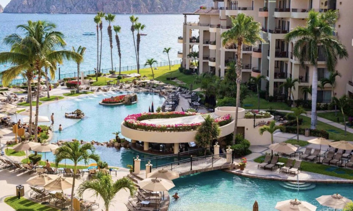 Los Cabos Resort | Located on the pristine medano beach