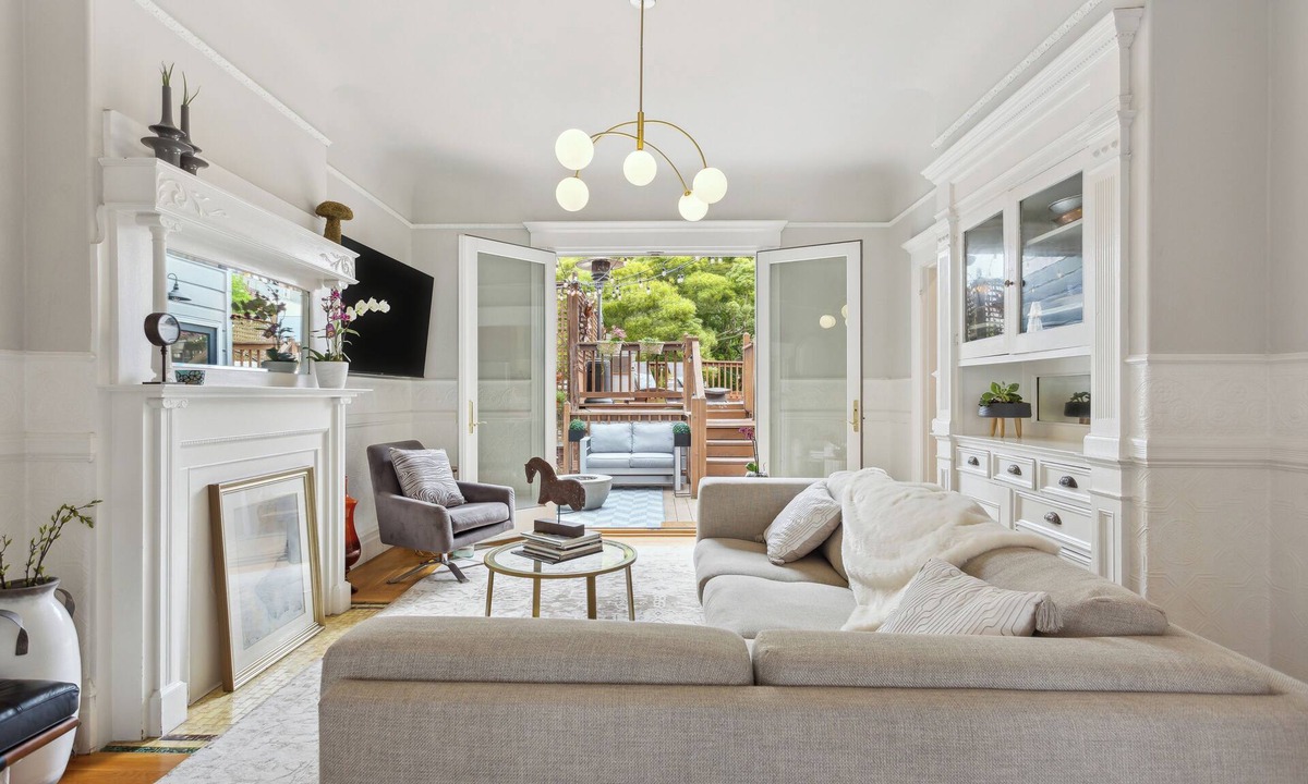 Inner Sunset House | Location, Location! Large 3BR, 3BA SFH 1 block from GGP!