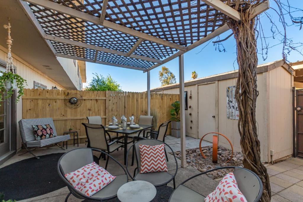 Tempe House | Lodge Townhouse townhouse