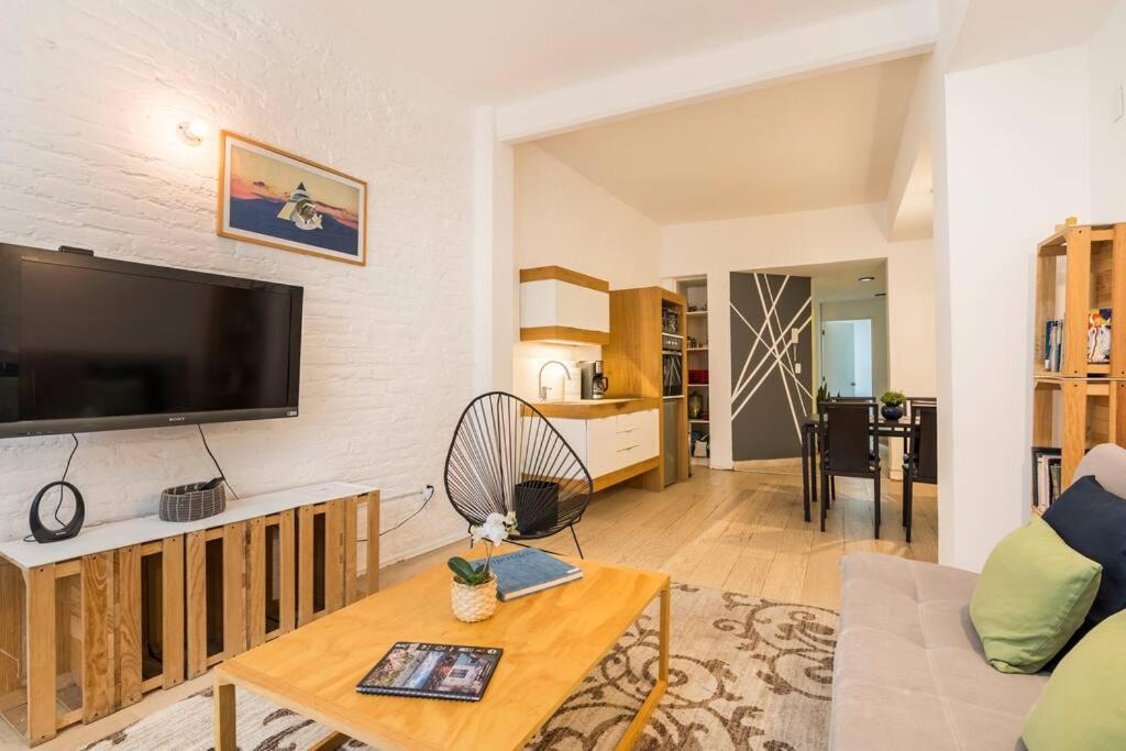 Historic Center Apartment | Loft Donceles 6 CDMX!