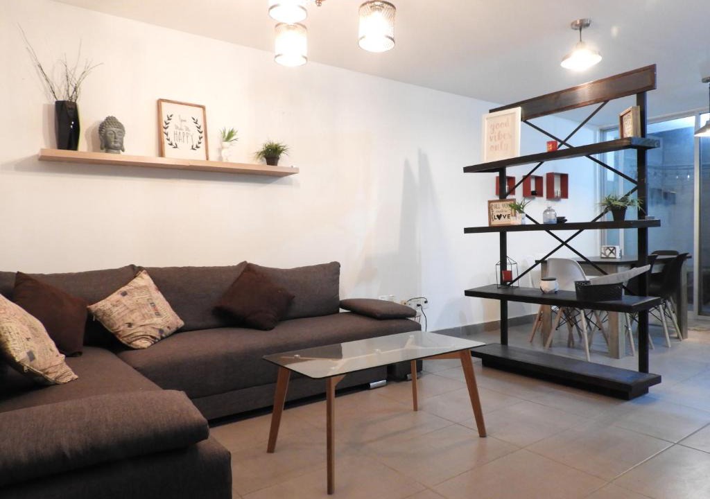 Irapuato House | Los Prados Minimalist Home by Lunian