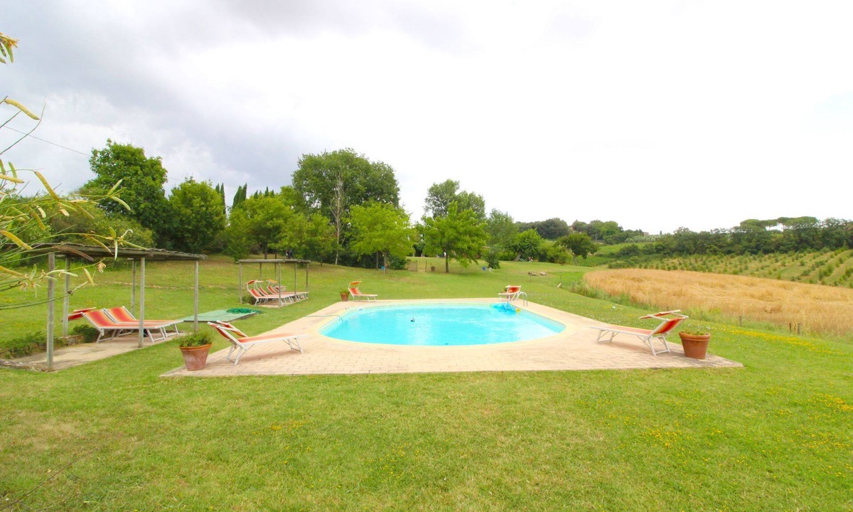 Foiano della Chiana Apartment | Lovely apartment for 8 guests with pool, WIFI and pets allowed