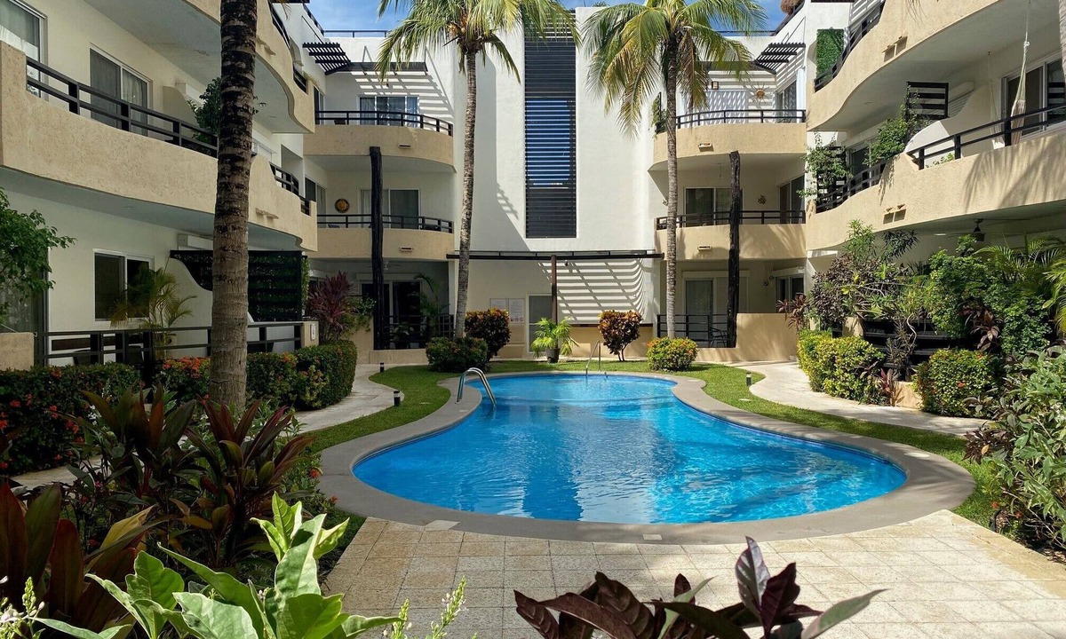 Gonzalo Guerrero Apartment | Luxurious Penthouse Stunning Rooftop Pool Amenities Close to Everything 3 BR/3BA