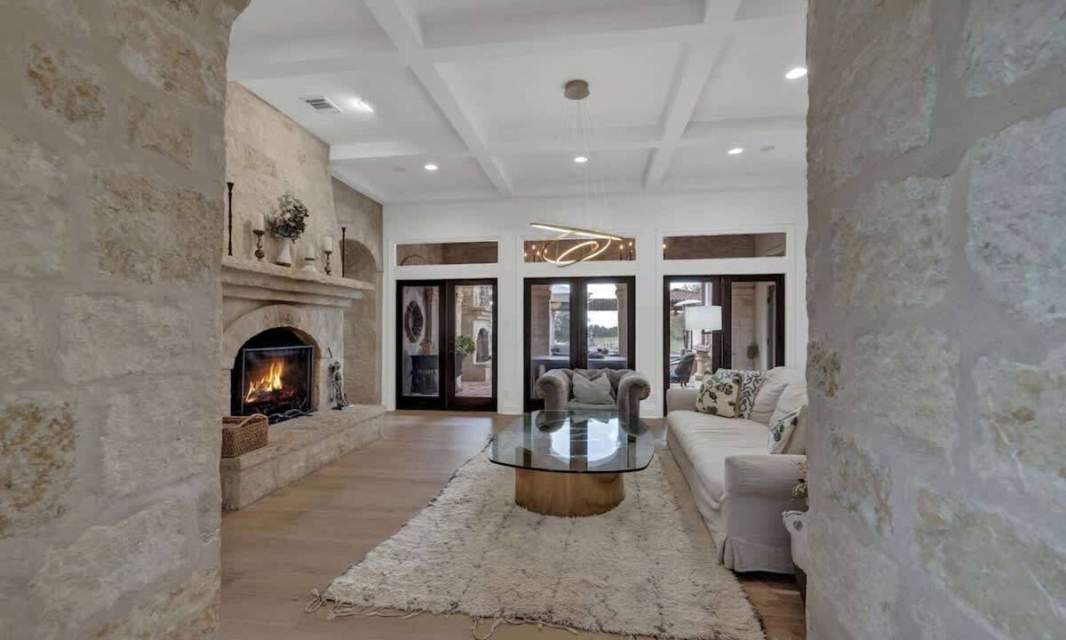 Fredericksburg House | Luxurious Watershaus Ranch - Pool and Hot Tub, Fireplaces, Stunning Views!