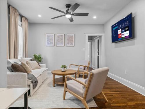 Dudley Square Apartment | Luxury 3BR apt in Boston with Free Parking