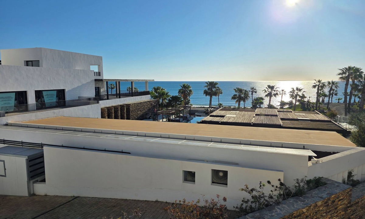 Playa Macenas Apartment | Luxury apartment with pool, 100 m from the beach in Macenas Beach