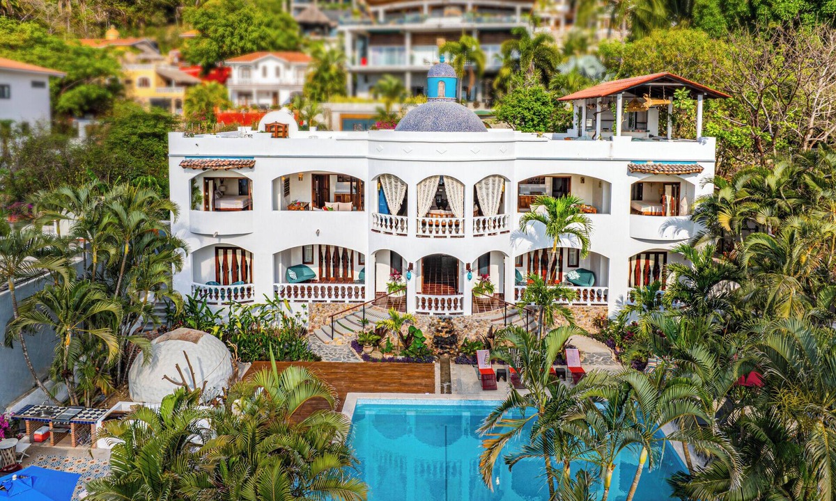 San Francisco Villa | Luxury Beach Living at Alma Vida Retreats