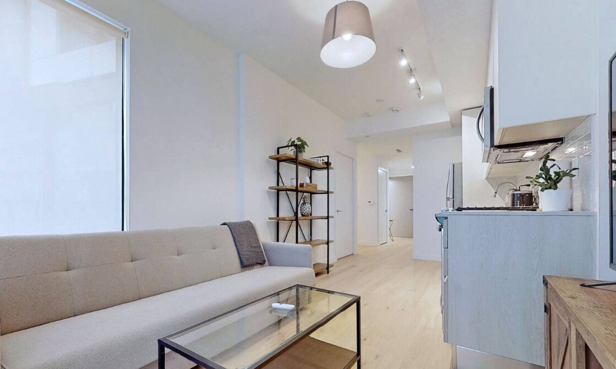 St. Lawrence Apartment | Luxury Condo with Home Office in heart of downtown
