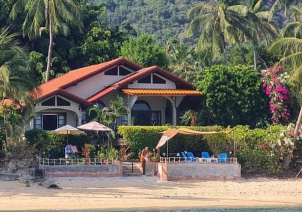 Bang Po Villa | Luxury front sea private villa, 3 bedroom on the bang po beach Maenam ,ko Samui