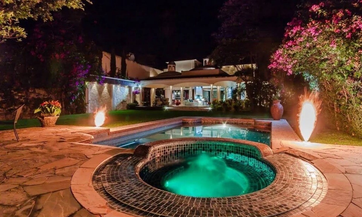 Rancho Cortes House | Luxury house in an exclusive area, 40 minutes from CDMX. Warm and sunny climate.