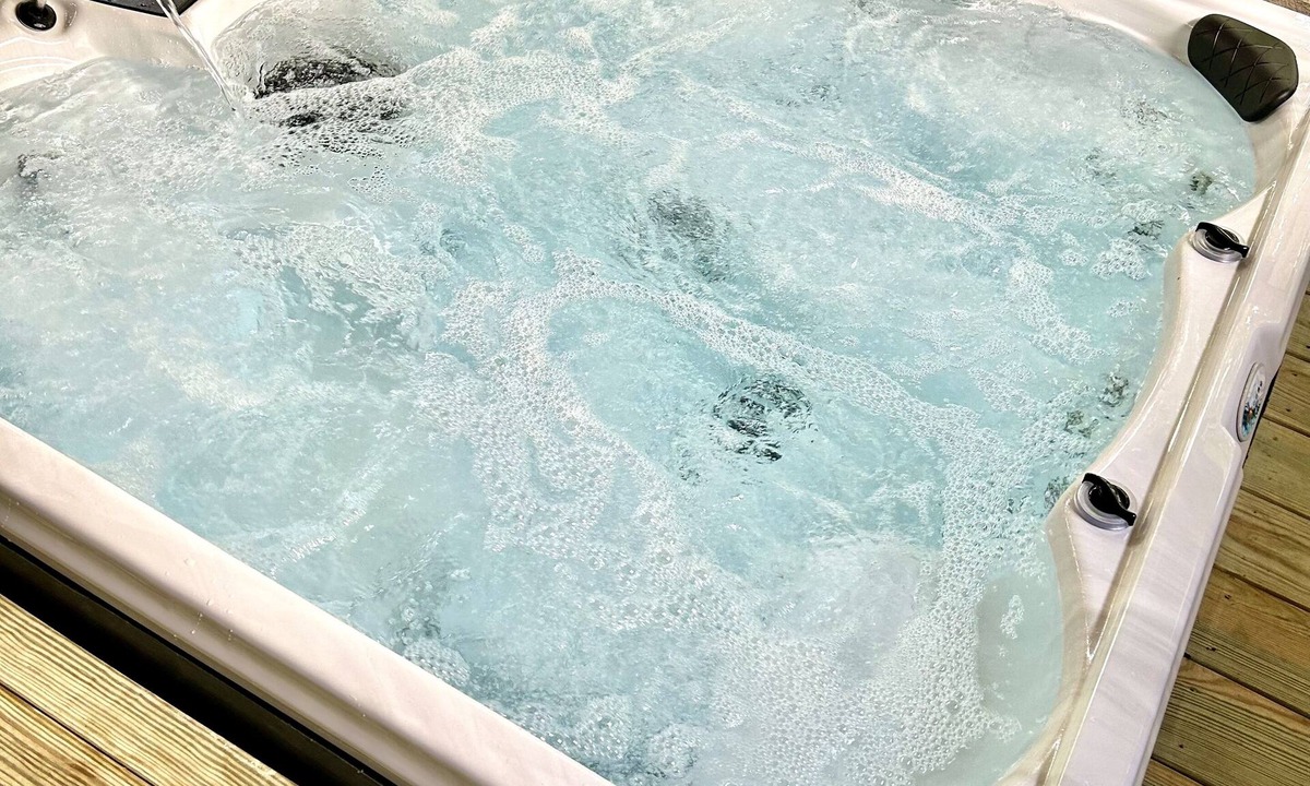 Fort Kent Mills House | Luxury Living! Relaxing Hot Tub Spa King Suite On Trails In Town WiFi