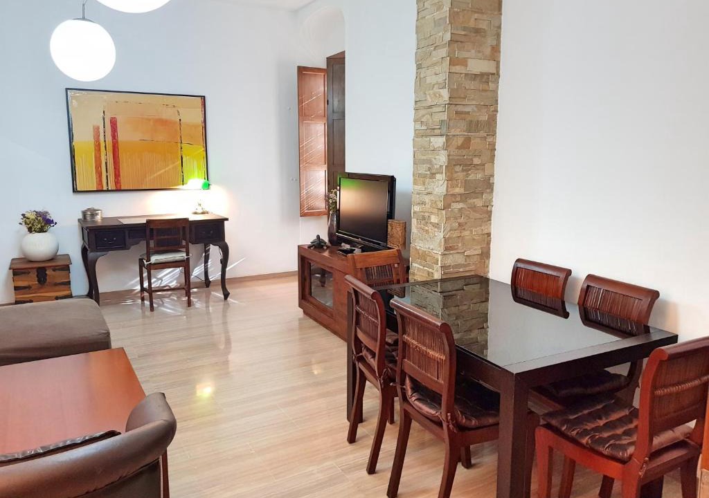 Cordoba Old City Apartment | Luz del Templo Romano