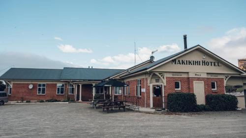 Makikihi Hotel | Makikihi Country Hotel
