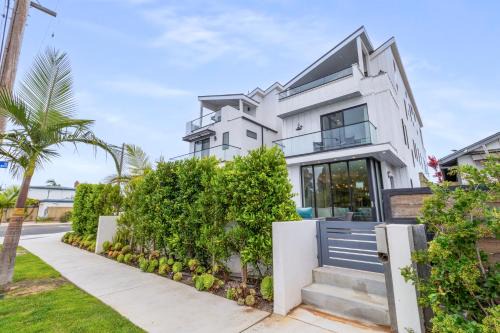 Yorktown House | #Marbella Lane - Luxi 4BR Haven with Skyscape Views