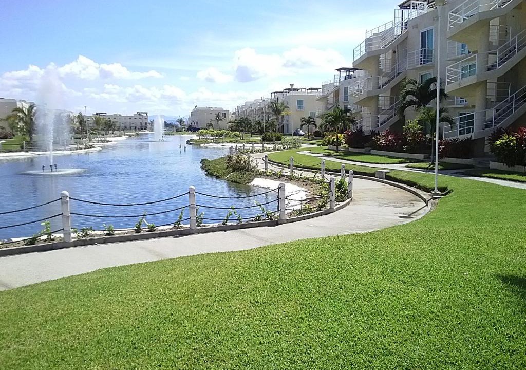 Granjas del Marques Apartment | marina diamante iris