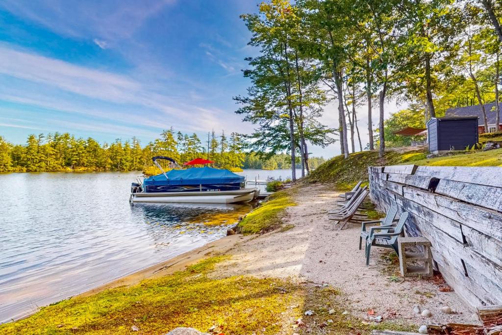 Pine River Pond House | Marwood Lake Cottage