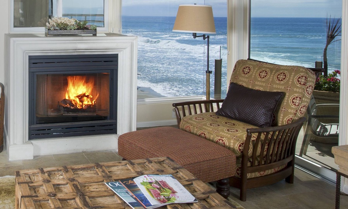 Laguna Beach Villa | Master bedroom that is oceanfront in this spectacular two bedroom villa.