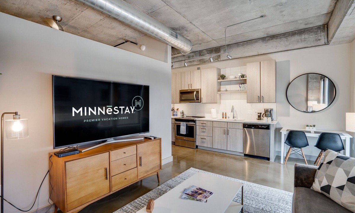 Warehouse District Apartment | MINNeSTAY* Sable 306 | North Loop | Downtown