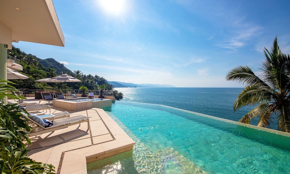 Romantic Zone Villa | Modern and upscale Villa , amazing views , come to live your vacation dream