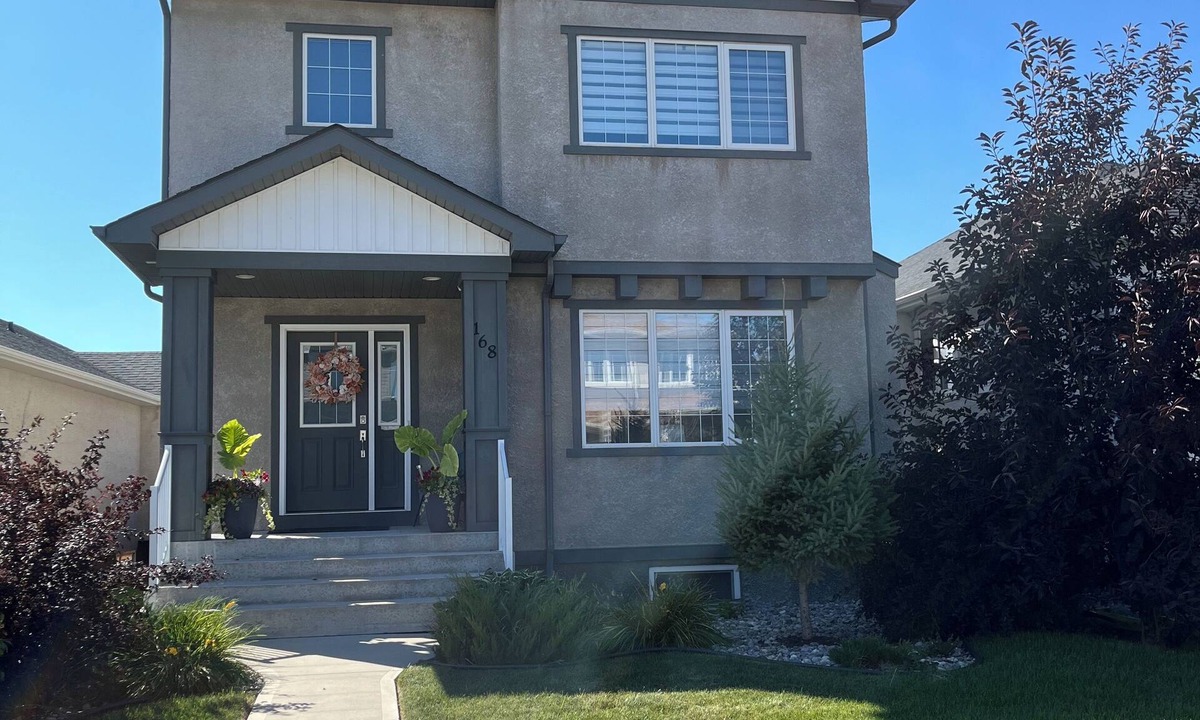 Fort Gary House | Modern house in trendy location in South Winnipeg-Bridgwater Area