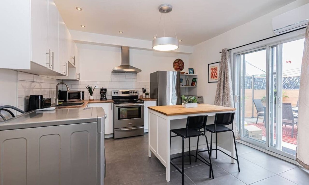 Maisonneuve Apartment | Modern vibrant with Parking – 2BR and confort