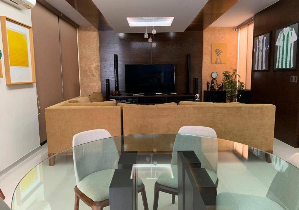 Montecarlo House | MONTEBELLO 315