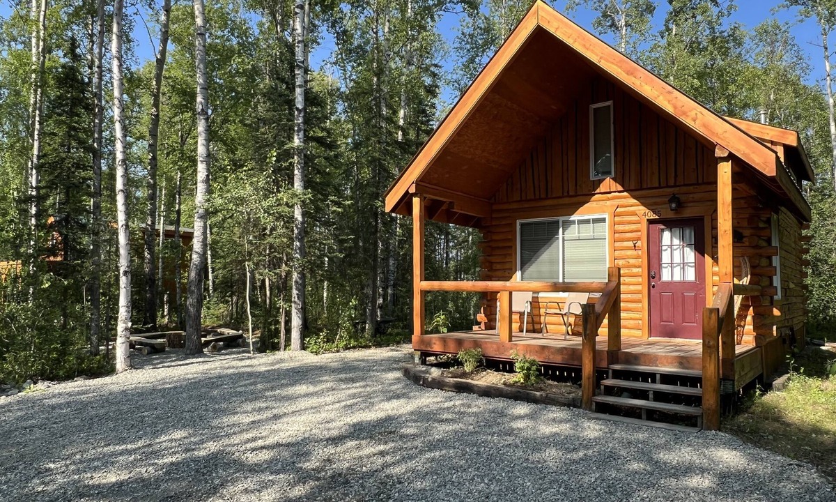 Wasilla Cabin | Moose Landing Cabin A85 just minutes from Main St in Wasilla