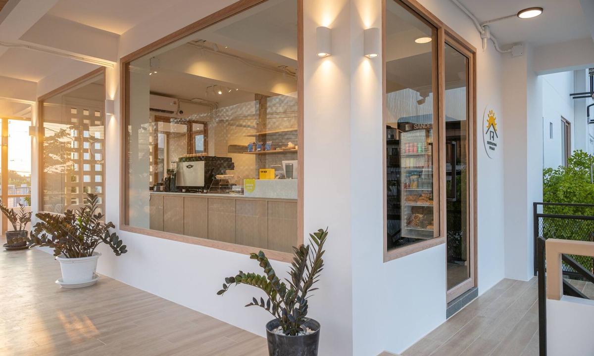 Krathum Lom Hotel | Morning Place