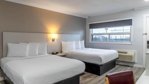 Cornwall Hotel | Motel 6 Cornwall Hwy 401 ON