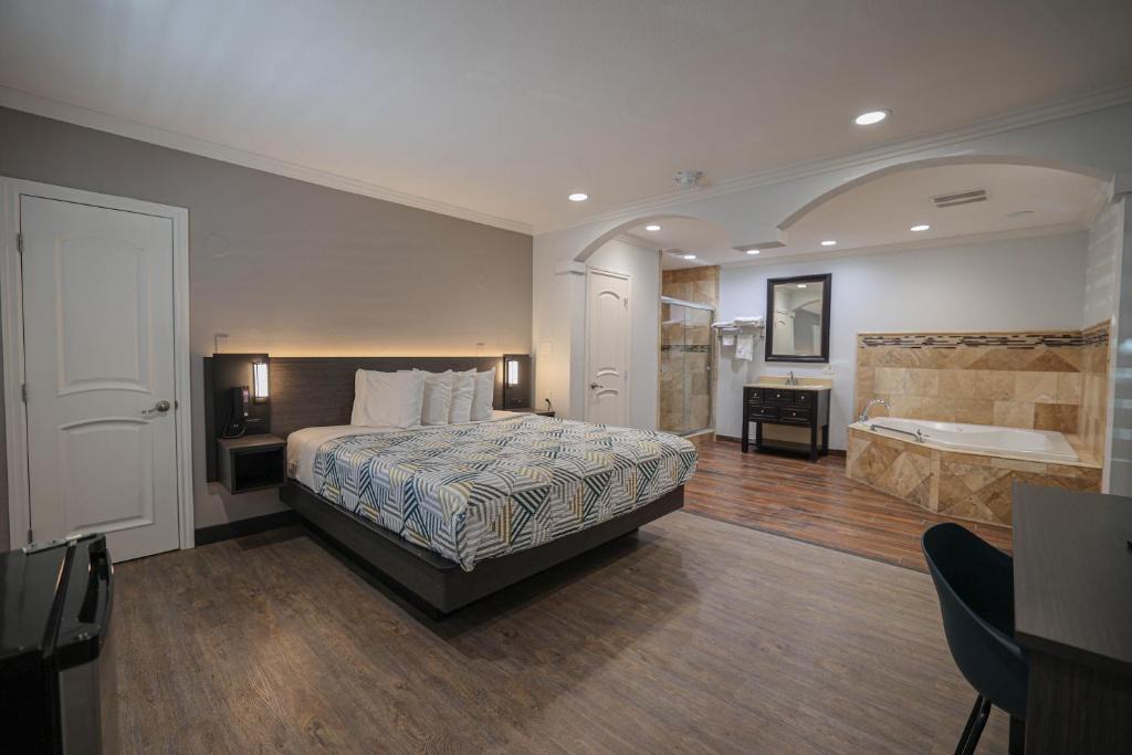Tustin Hotel | Motel 6, Tustin, Orange County-CA