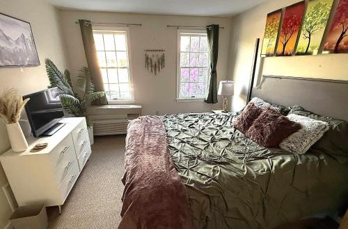 Hancock Apartment | Mountain Relaxation Suite at Jiminy Peak-Ski On Off- Sleeps 4 - All Season Fun