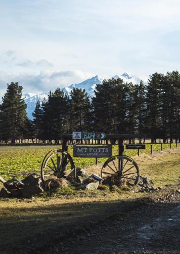 Ashburton Lakes Hotel | Mt Potts Lodge