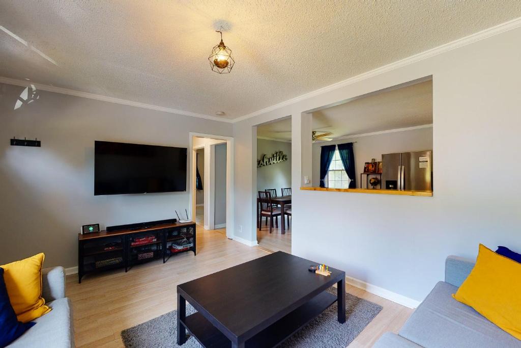Talbot's Corner House | Music Maker