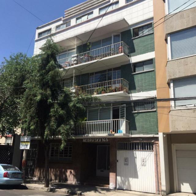 Benito Juarez House | Nebraska Suites WTC